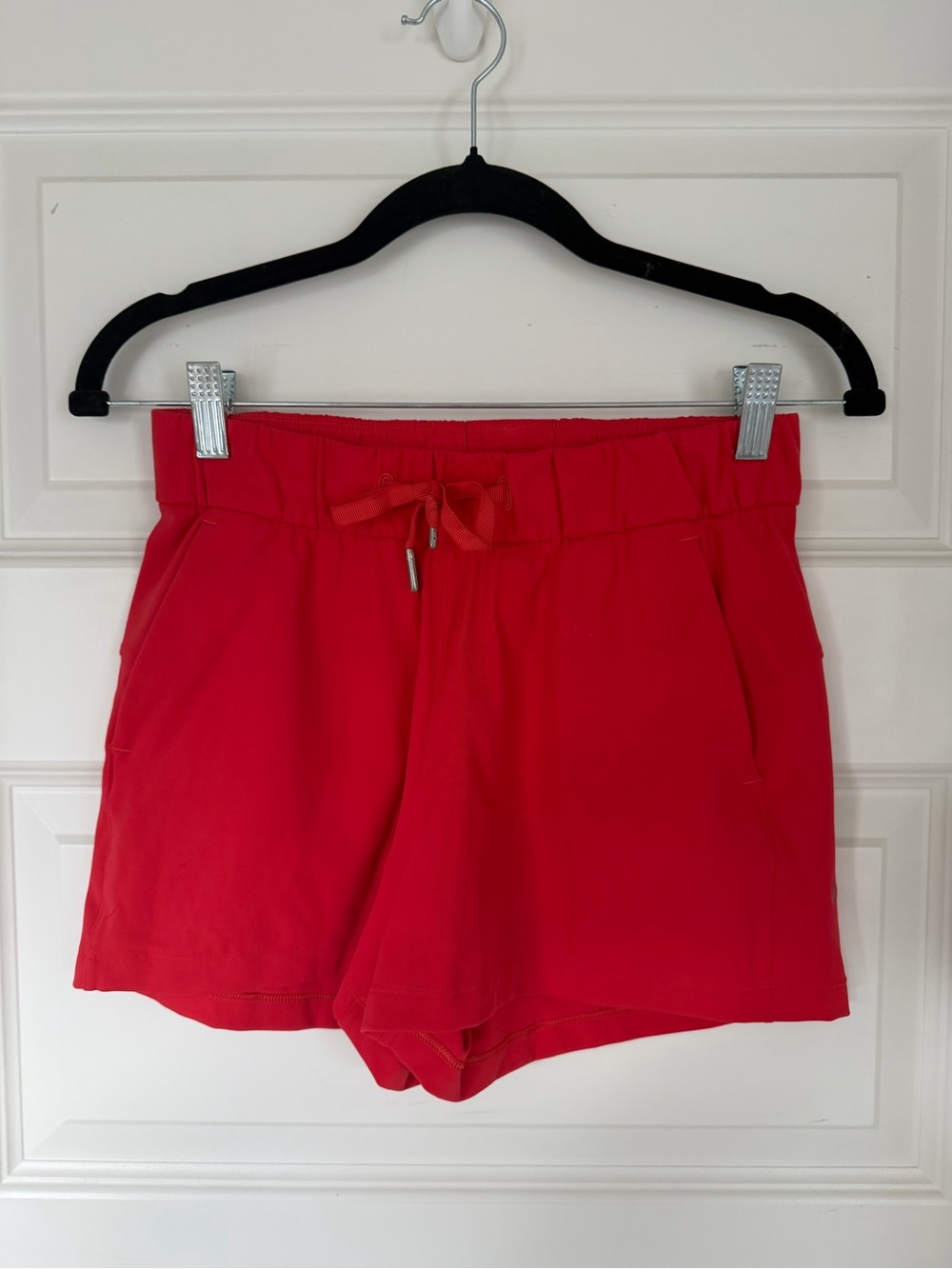 lululemon athletica Women’s Red Drawstring Casual Shorts
